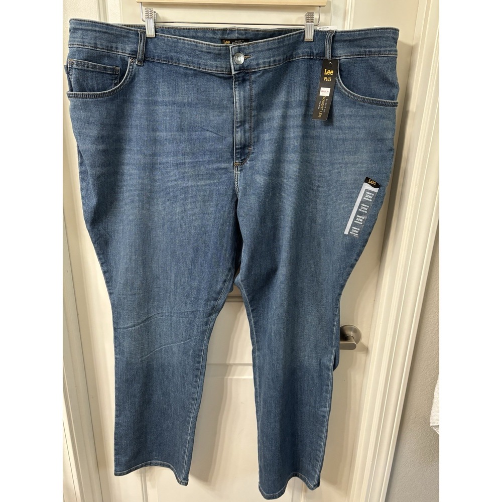 Lee Jeans Women Size 30W Blue Straight Leg Relaxed Fit Mid Rise Denim NEW NWT
